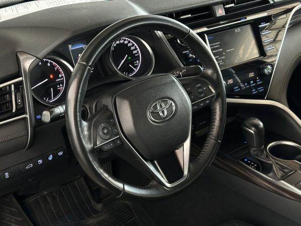 Toyota Camry VIII (XV70) с пробегом 2018 года, цена 2 100 000 рублей, 278787 км, седан, Автокод Объявления