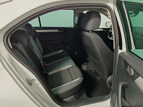 Skoda Rapid I Рестайлинг с пробегом 2019 года, цена 1 235 000 рублей, 174001 км, лифтбек, Автокод Объявления