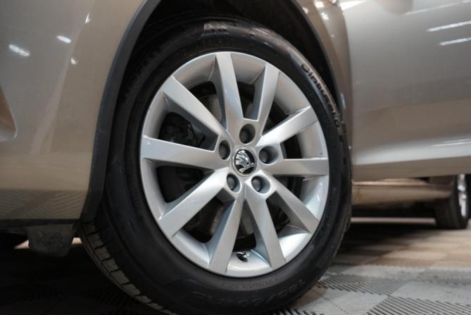 Skoda Rapid II с пробегом 2021 года, цена 1 825 000 рублей, 55300 км, лифтбек, Автокод Объявления