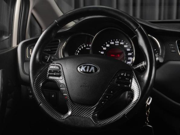 Kia Ceed II с пробегом 2015 года, цена 1 019 000 рублей, 133184 км, универсал, Автокод Объявления