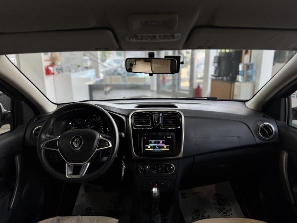 Renault Sandero II Рестайлинг с пробегом 2021 года, цена 1 348 000 рублей, 71787 км, хэтчбек, Автокод Объявления