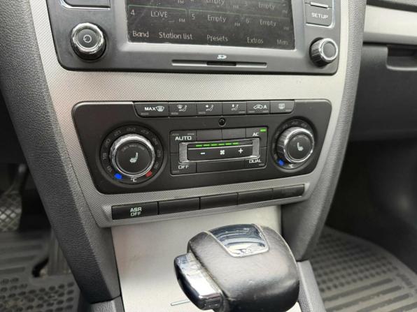 Skoda Octavia II (A5) Рестайлинг с пробегом 2011 года, цена 839 000 рублей, 240591 км, лифтбек, Автокод Объявления