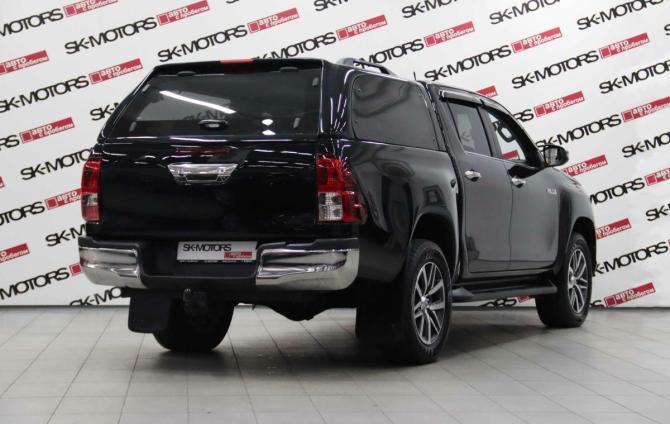 Toyota Hilux VIII с пробегом 2017 года, цена 3 030 350 рублей, 258942 км, пикап, Автокод Объявления