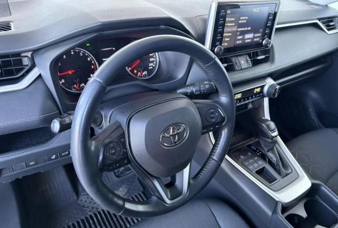 Toyota RAV4 V (XA50) с пробегом 2021 года, цена 3 065 000 рублей, 121071 км, внедорожник, Автокод Объявления