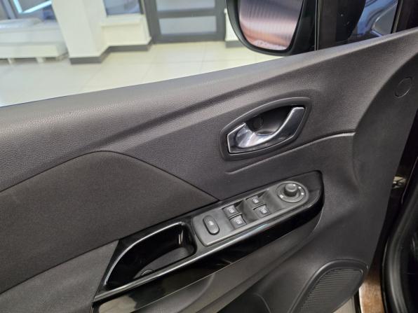 Renault Kaptur I с пробегом 2018 года, цена 1 349 000 рублей, 185064 км, внедорожник, Автокод Объявления