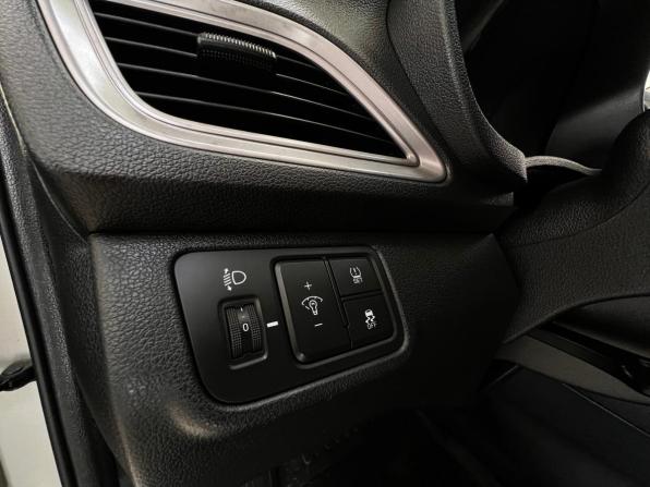 Hyundai Solaris II с пробегом 2019 года, цена 1 440 000 рублей, 106148 км, седан, Автокод Объявления