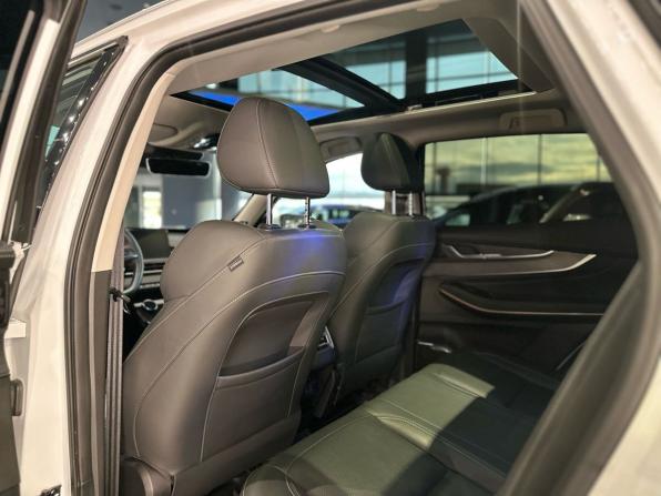 Exeed LX I Рестайлинг с пробегом 2022 года, цена 2 350 000 рублей, 21532 км, внедорожник, Автокод Объявления