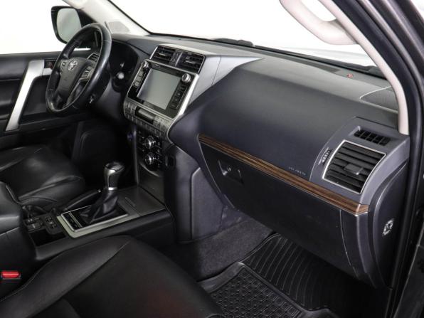 Toyota Land Cruiser Prado 150 Series Рестайлинг 2 с пробегом 2018 года, цена 4 499 000 рублей, 207987 км, внедорожник, Автокод Объявления