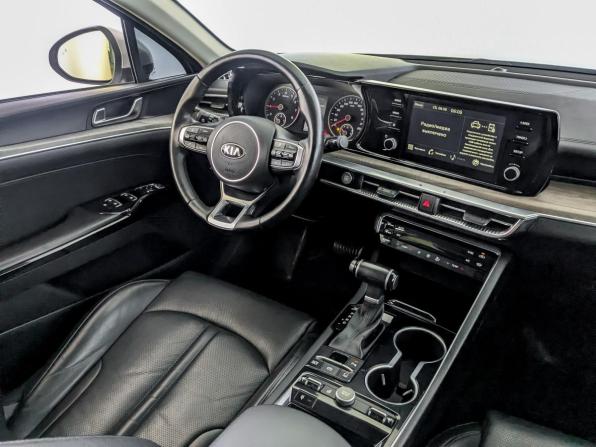 Kia K5 III с пробегом 2021 года, цена 2 710 000 рублей, 84153 км, седан, Автокод Объявления
