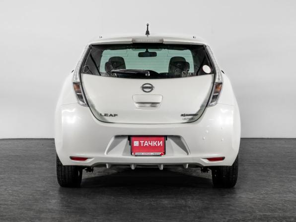 Nissan Leaf I (ZE0/AZE0) с пробегом 2011 года, цена 595 000 рублей, 132994 км, хэтчбек, Автокод Объявления
