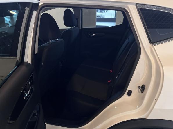 Nissan Qashqai II с пробегом 2016 года, цена 1 790 000 рублей, 130000 км, внедорожник, Автокод Объявления