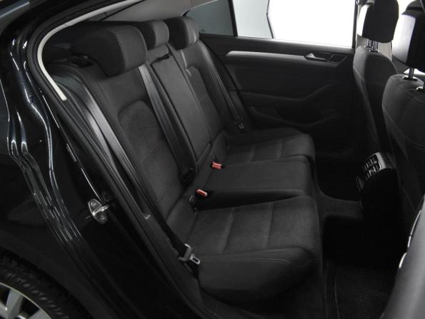 Volkswagen Passat B8 с пробегом 2017 года, цена 1 598 000 рублей, 140493 км, седан, Автокод Объявления