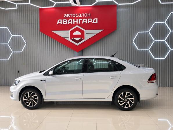 Volkswagen Polo V Рестайлинг с пробегом 2018 года, цена 1 010 000 рублей, 257359 км, седан, Автокод Объявления
