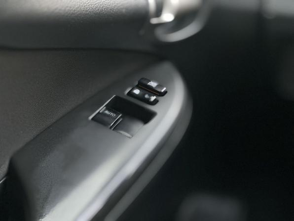 Toyota Corolla X (E140 E150) Рестайлинг с пробегом 2012 года, цена 750 000 рублей, 381649 км, седан, Автокод Объявления