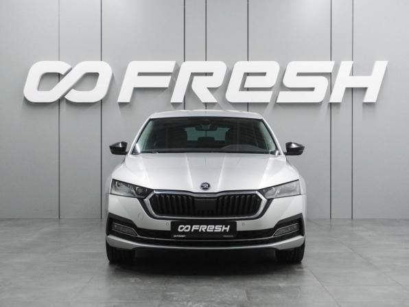 Skoda Octavia IV (A8) с пробегом 2020 года, цена 2 235 000 рублей, 178215 км, лифтбек, Автокод Объявления