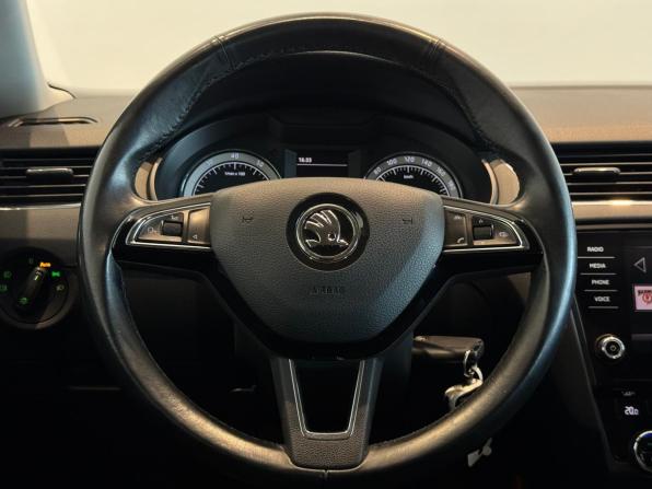 Skoda Octavia III (A7) Рестайлинг с пробегом 2018 года, цена 1 770 000 рублей, 110761 км, лифтбек, Автокод Объявления