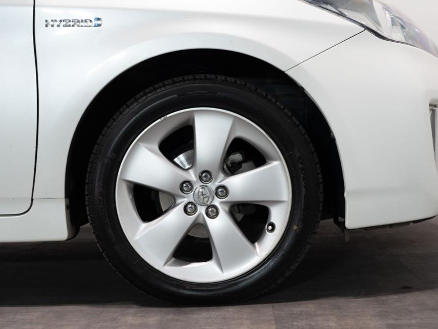 Toyota Prius III Рестайлинг (XW30) Чита  - изображение 17