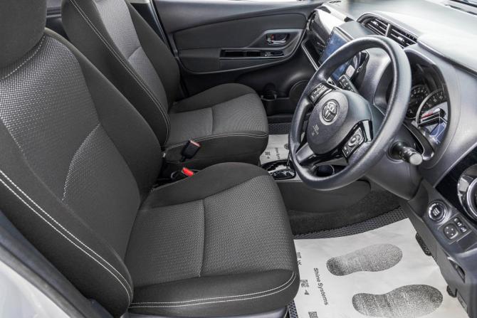 Toyota Vitz III (XP130) Рестайлинг 2 с пробегом 2019 года, цена 1 499 000 рублей, 28400 км, хэтчбек, Автокод Объявления