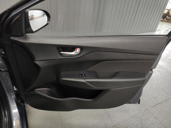 Hyundai Solaris II с пробегом 2018 года, цена 1 099 000 рублей, 177781 км, седан, Автокод Объявления