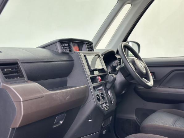 Toyota Roomy I Рестайлинг с пробегом 2021 года, цена 1 110 000 рублей, 105012 км, микровэн, Автокод Объявления