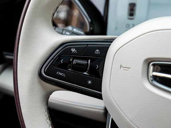 Geely Monjaro I с пробегом 2023 года, цена 3 149 000 рублей, 75864 км, внедорожник, Автокод Объявления