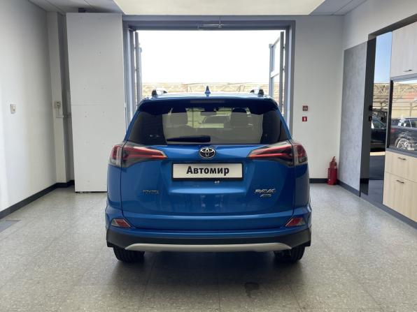 Toyota RAV4 IV (XA40) Рестайлинг с пробегом 2016 года, цена 2 770 000 рублей, 68000 км, внедорожник, Автокод Объявления