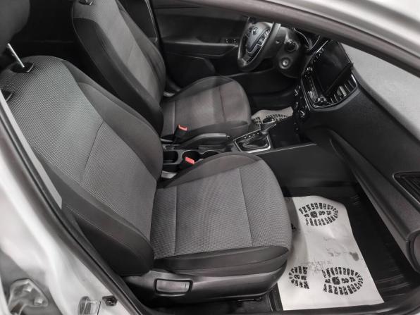 Hyundai Solaris II Рестайлинг с пробегом 2021 года, цена 1 390 000 рублей, 64174 км, седан, Автокод Объявления
