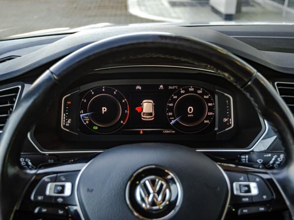 Volkswagen Tiguan II с пробегом 2020 года, цена 2 549 000 рублей, 120647 км, внедорожник, Автокод Объявления