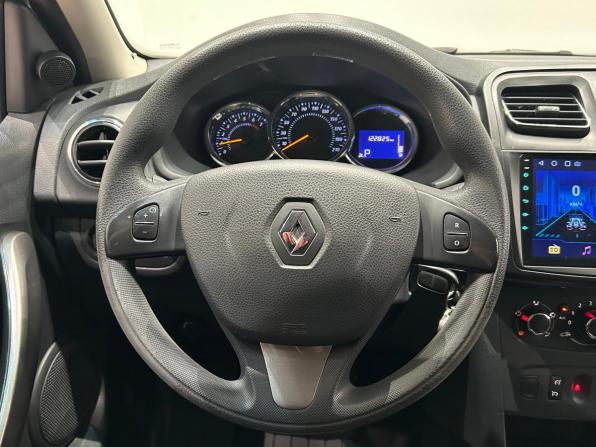 Renault Sandero II с пробегом 2017 года, цена 949 000 рублей, 122824 км, хэтчбек, Автокод Объявления
