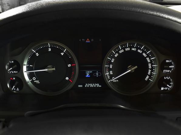 Toyota Land Cruiser 200 Series Рестайлинг 2 с пробегом 2018 года, цена 5 985 995 рублей, 229226 км, внедорожник, Автокод Объявления