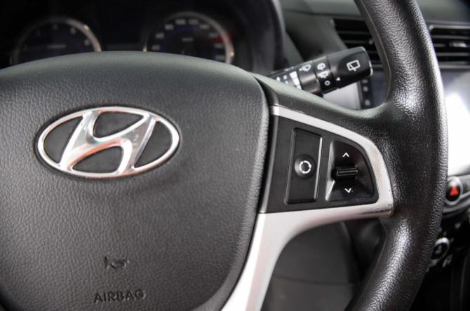 Hyundai Solaris I с пробегом 2012 года, цена 649 000 рублей, 244000 км, хэтчбек, Автокод Объявления