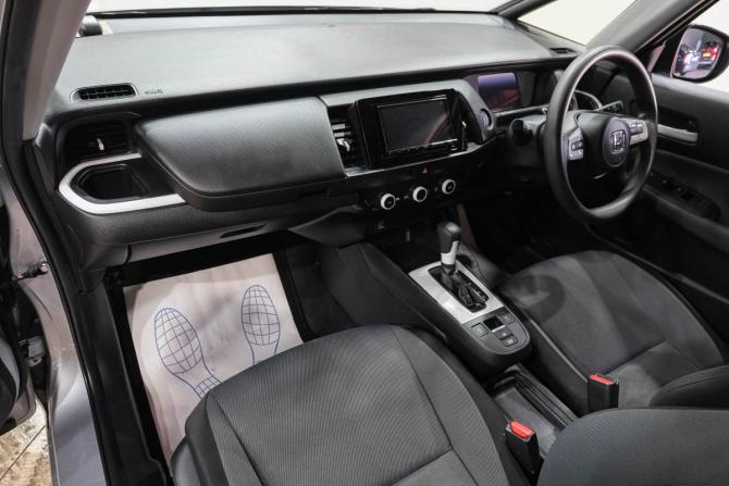 Honda Fit IV с пробегом 2022 года, цена 1 299 000 рублей, 33200 км, хэтчбек, Автокод Объявления