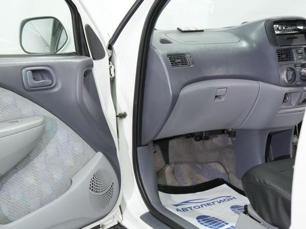 Toyota Raum I с пробегом 1998 года, цена 210 000 рублей, 360333 км, компактвэн, Автокод Объявления