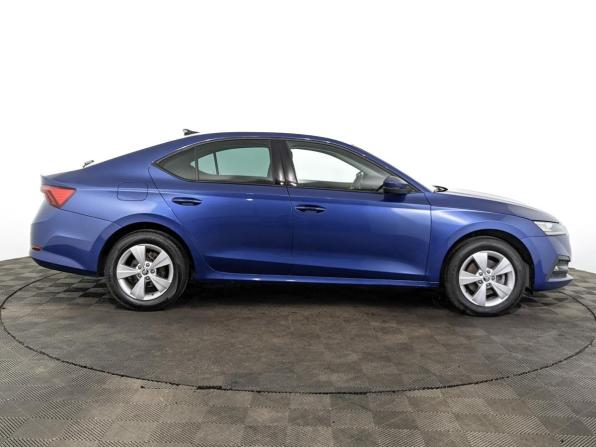 Skoda Octavia IV (A8) с пробегом 2020 года, цена 2 295 000 рублей, 96270 км, лифтбек, Автокод Объявления