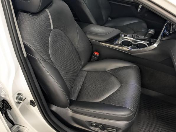 Toyota Camry VIII (XV70) Рестайлинг с пробегом 2021 года, цена 2 775 000 рублей, 170661 км, седан, Автокод Объявления
