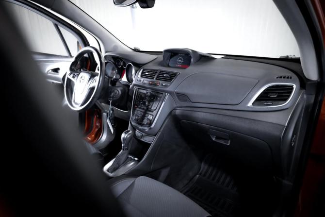Opel Mokka I с пробегом 2014 года, цена 1 049 000 рублей, 118552 км, внедорожник, Автокод Объявления