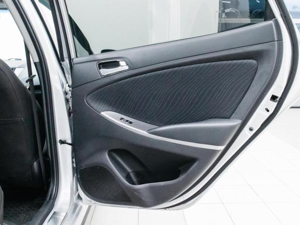 Hyundai Solaris I Рестайлинг с пробегом 2015 года, цена 1 450 000 рублей, 90745 км, седан, Автокод Объявления