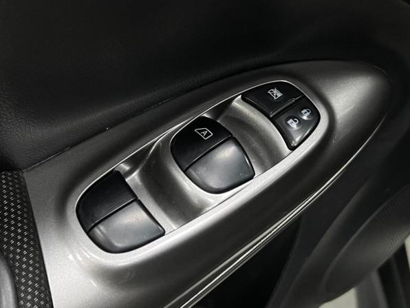 Nissan Juke I с пробегом 2013 года, цена 1 000 000 рублей, 188408 км, внедорожник, Автокод Объявления