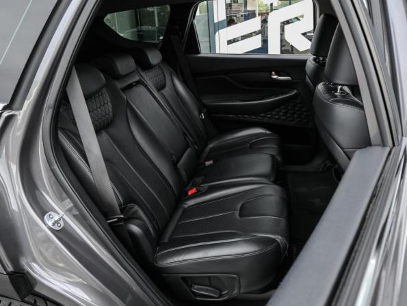 Hyundai Santa Fe IV с пробегом 2019 года, цена 3 159 000 рублей, 65984 км, внедорожник, Автокод Объявления