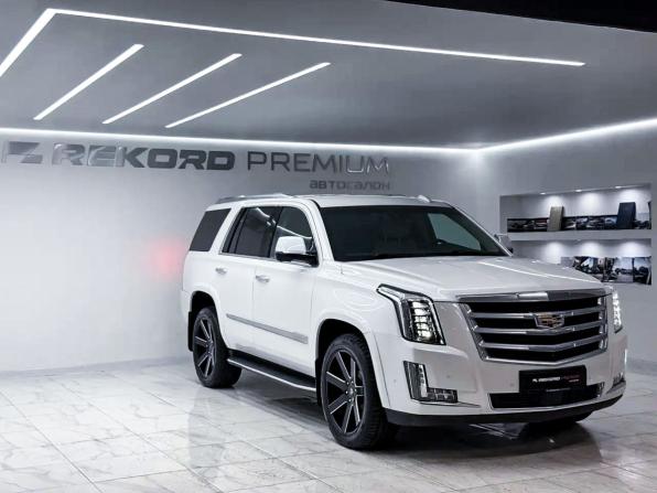 Cadillac Escalade IV с пробегом 2019 года, цена 5 399 000 рублей, 82441 км, внедорожник, Автокод Объявления