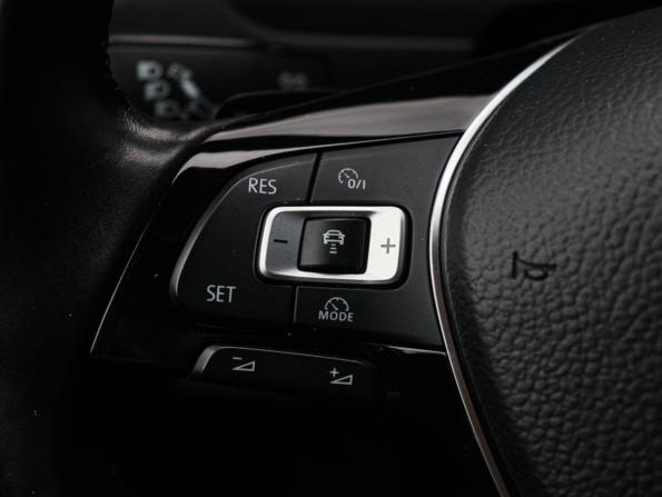 Volkswagen Tiguan II с пробегом 2018 года, цена 2 995 000 рублей, 90961 км, внедорожник, Автокод Объявления