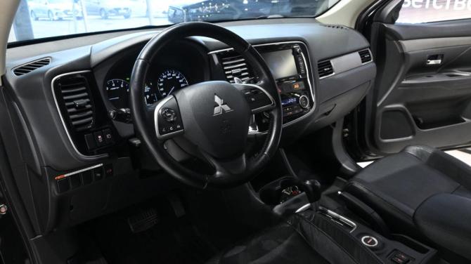 Mitsubishi Outlander III Рестайлинг с пробегом 2014 года, цена 1 695 000 рублей, 223000 км, внедорожник, Автокод Объявления