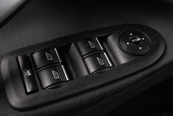 Ford Kuga I с пробегом 2012 года, цена 1 069 000 рублей, 199876 км, внедорожник, Автокод Объявления