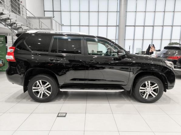 Toyota Land Cruiser Prado 150 Series Рестайлинг 1 с пробегом 2015 года, цена 3 090 000 рублей, 233000 км, внедорожник, Автокод Объявления