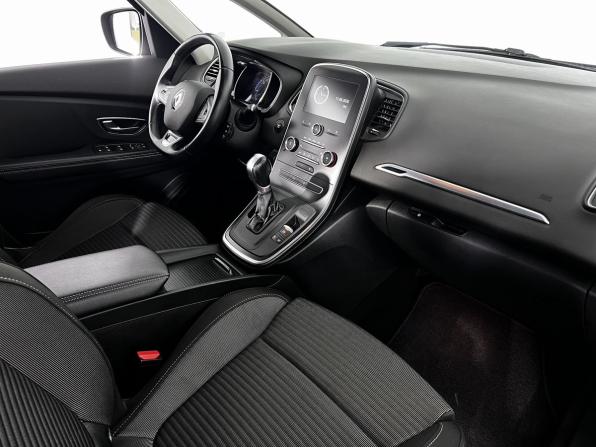 Renault Scenic IV с пробегом 2018 года, цена 1 570 000 рублей, 180999 км, компактвэн, Автокод Объявления