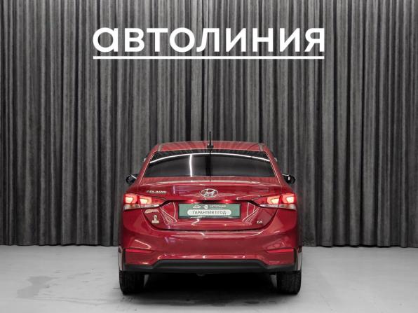 Hyundai Solaris II с пробегом 2018 года, цена 1 380 000 рублей, 83000 км, седан, Автокод Объявления