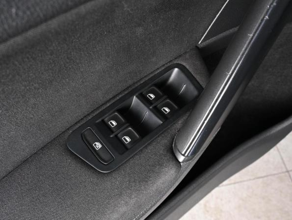 Volkswagen Golf VII с пробегом 2014 года, цена 1 129 000 рублей, 207010 км, хэтчбек, Автокод Объявления