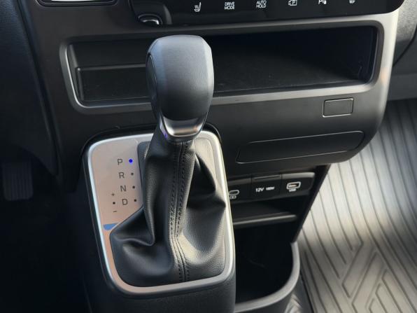 Hyundai Staria I с пробегом 2025 года, цена 4 600 000 рублей, 2000 км, минивэн, Автокод Объявления