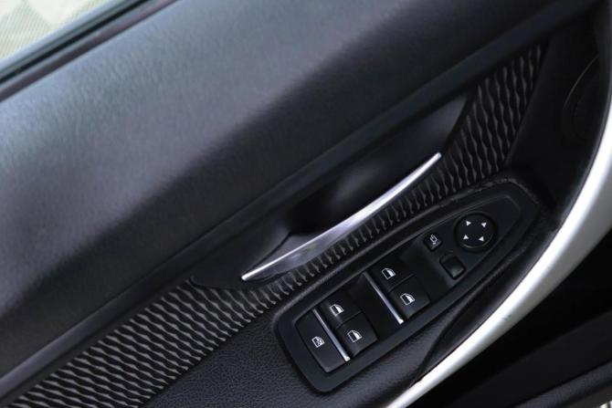 BMW 3 серии VI (F3x) Рестайлинг с пробегом 2018 года, цена 1 380 200 рублей, 162480 км, седан, Автокод Объявления