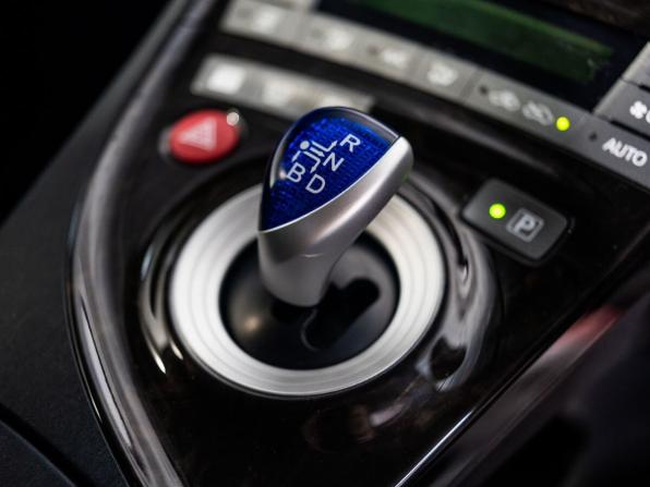 Toyota Prius III Рестайлинг (XW30) с пробегом 2012 года, цена 1 215 300 рублей, 178392 км, лифтбек, Автокод Объявления